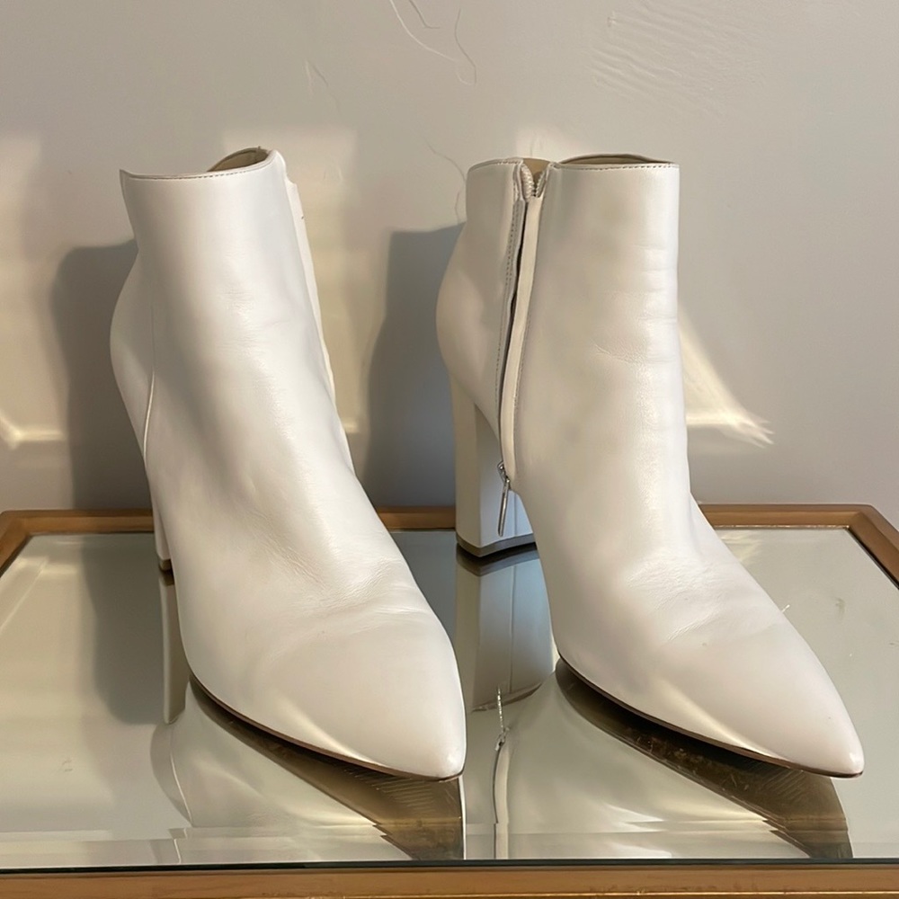 Lightly used Marc Fisher Ivory Booties Size 11